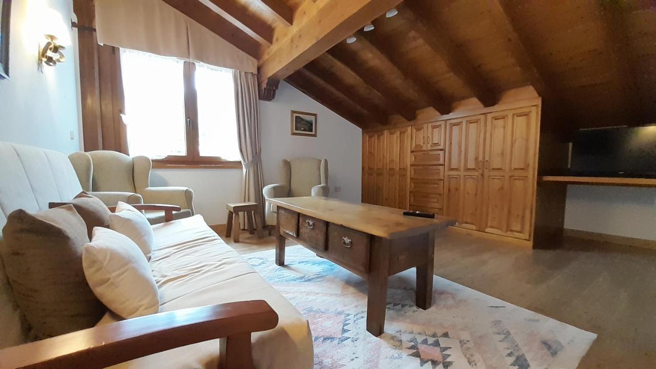 Apartamentos El Haya Cosgaya Eksteriør bilde